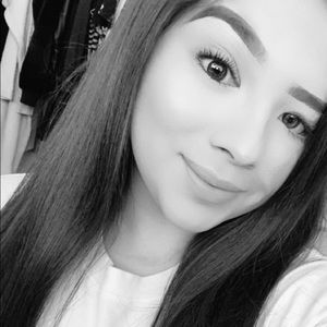 Meet your Posher, Mirna